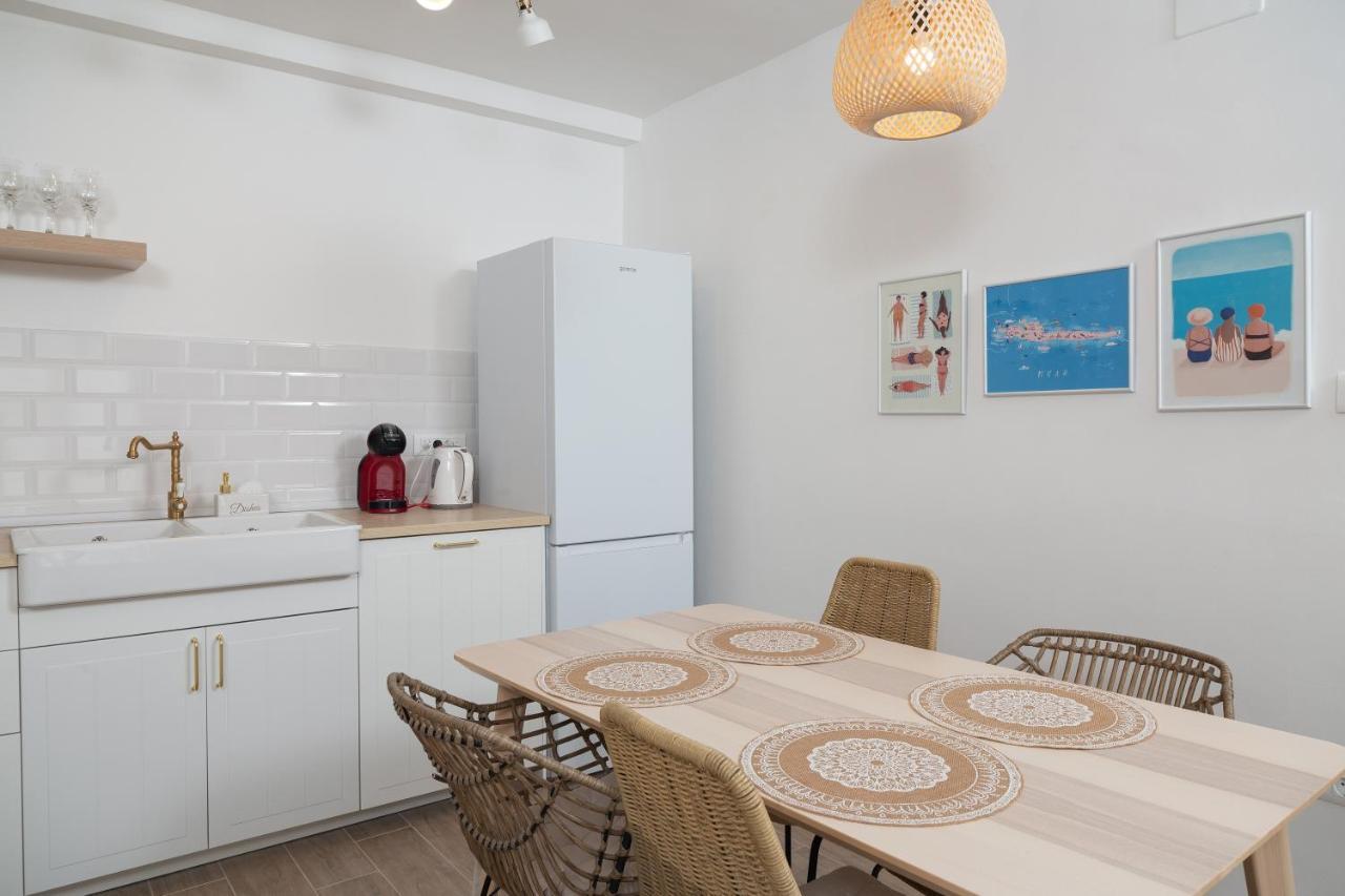 Sun And Sea Deluxe Apartments Split Luaran gambar